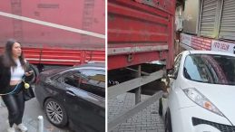 İstanbul'da Dar Sokakta TIR Kazası: Otomobiller Zarar G&ouml;rd&uuml;