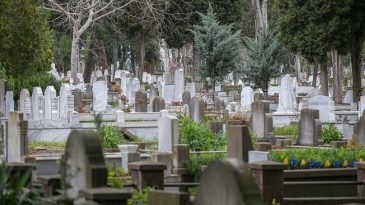 İstanbul'da Mezarlık &Uuml;cretlerine Zam Yapıldı