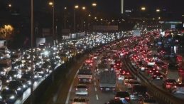 İstanbul'da Trafik Derbi Yoğunluğunda Kritik Seviyelere Ulaştı