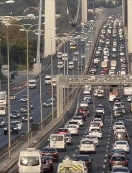 İstanbul'da Trafik Yoğunluğu %76'ya Ulaşıyor