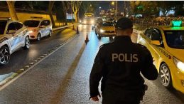 İstanbul'da Yılbaşı &Ouml;ncesi Huzur Denetimi: 497 Kişi G&ouml;zaltına Alındı