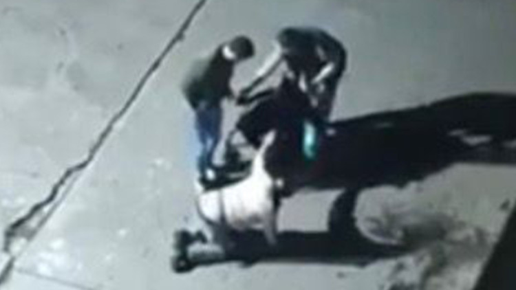 İstanbul'da Y&uuml;rekleri Kıran Olay: Tekerlekli Sandalyedeki Kişiye Saldırı