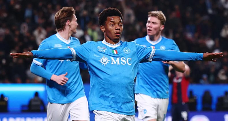 İtalya S&uuml;per Kupası'nda Şampiyon Napoli!