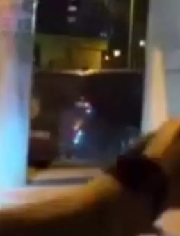 İzmir'de 'Sosyal Medya' Magandası Kamerada: Ara&ccedil;tan Ateş A&ccedil;ıp Tehditler Savurdu!