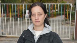 İzmir'de &Ccedil;ocuklarının Boğazına Bı&ccedil;ak Dayayıp Eşini Aramıştı: Cani Babanın Yeniden Tutuklanmasına Karar Verildi!