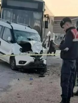 İzmir'de Korkunç Kaza: Otobüs ve Hafif Ticari Araç Çarpıştı – 1 Ölü, 2 Yaralı