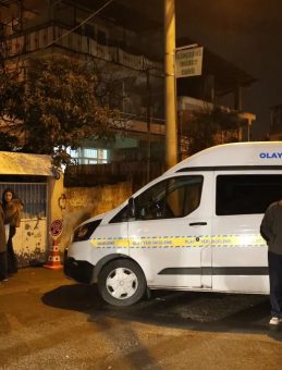 İzmir&rsquo;de dehşet! Hırsızlar ev sahibini &ouml;ld&uuml;r&uuml;p ka&ccedil;tı!