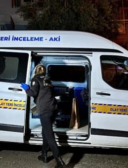 İzmir&rsquo;de hırsızların dehşeti: Ev sahibi &ouml;ld&uuml;r&uuml;ld&uuml;