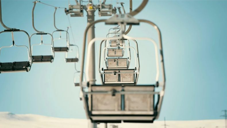 Japonya’da Telesiyej Kazası: Küçük Bir Çocuğun Hayatı Kaybedildi