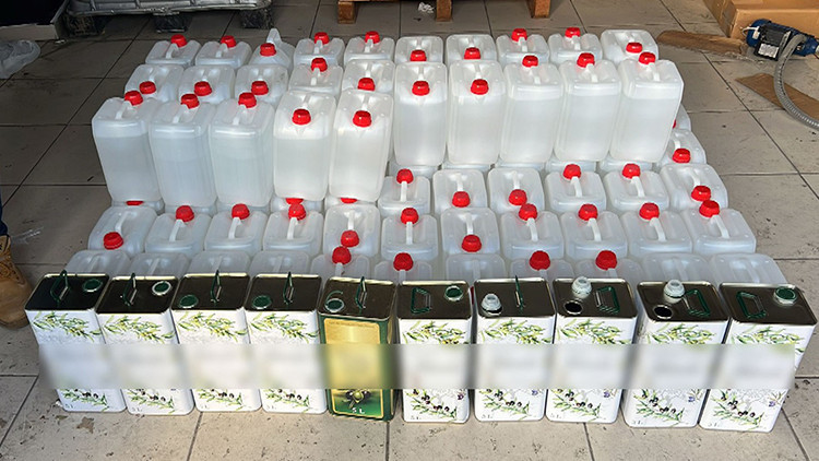 Ka&ccedil;ak Alkol Satışına Ge&ccedil;it Yok! İstanbul'da 3 Bin Litre Ele Ge&ccedil;irildi