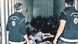 Ka&ccedil;ak G&ouml;&ccedil;menler Konteynerde Yakalandı