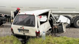 Kamyona Arkadan &Ccedil;arpma Kazası: 1 &Ouml;l&uuml;, 2 Yaralı!