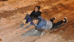 Kar Yağışı Eğlenceyi Artırdı! Kızak ve Bidonlarla T&uuml;m Keyfi &Ccedil;ıktılar…