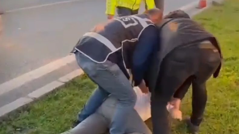 Kasklı Soygun: 1 Milyon 800 Bin TL Değerindeki Ziynet Eşyası &Ccedil;alındı!