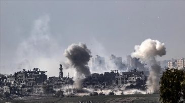 Katil İsrail ateşkes dinlemiyor! Gazze'nin doğusuna hava saldırısı