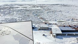 Kentte hava sıcaklığı sıfırın altında 9 dereceye düştü: Göçmen kuşların rotası olan göl dondu, evler beyaz örtüyle kaplandı