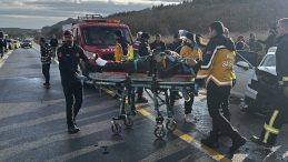 Kırklareli'de İki Ara&ccedil; &Ccedil;arpıştı: 7 Yaralı!