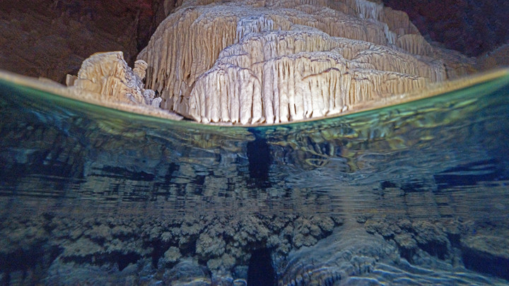Kirpiyi takip eden &ccedil;oban keşfetmişti! 'Burası sanat&ccedil;ı doğanın bir mirası, şaheseri'