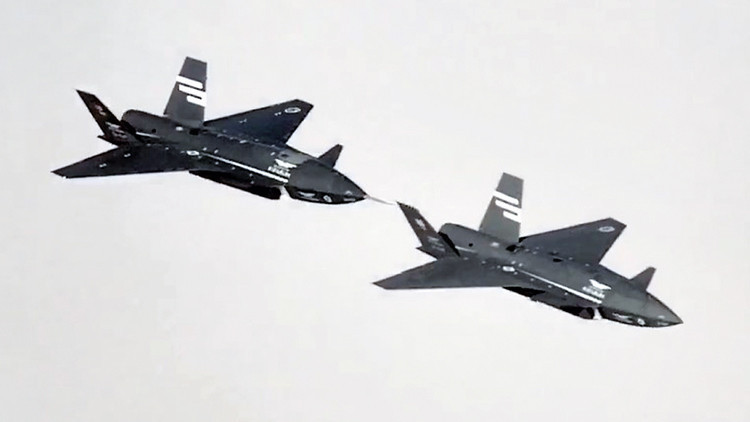 Kızılelma&rsquo;dan kol u&ccedil;uşu