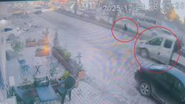 Koşarak Karşıya Ge&ccedil;en &Ccedil;ocuk Hayatını Kıl Payı Kurtardı!