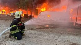 Koyda Karavan Yangını: Bir Kayıptan İkincisine Sıçradı