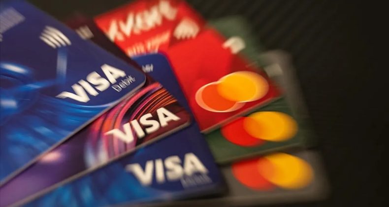 Limit Artışları Borcu B&uuml;y&uuml;t&uuml;yor! Merkez Bankası'ndan Kredi Kartı Analizi