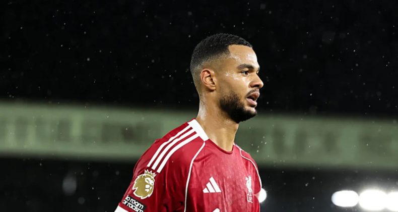 Liverpool'da Slot'tan Gakpo ve Chiesa Bilgilendirmesi