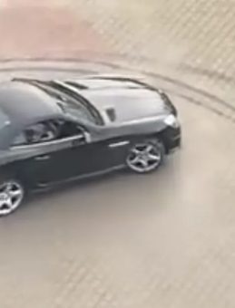 Maltepe'de Şok Edici Olay! M&uuml;şterinin Ara&ccedil;larıyla Drift Yaptılar