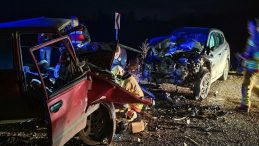 Manisa&rsquo;da İki Otomobil &Ccedil;arpıştı; 3 &Ouml;l&uuml;, 1 Yaralı