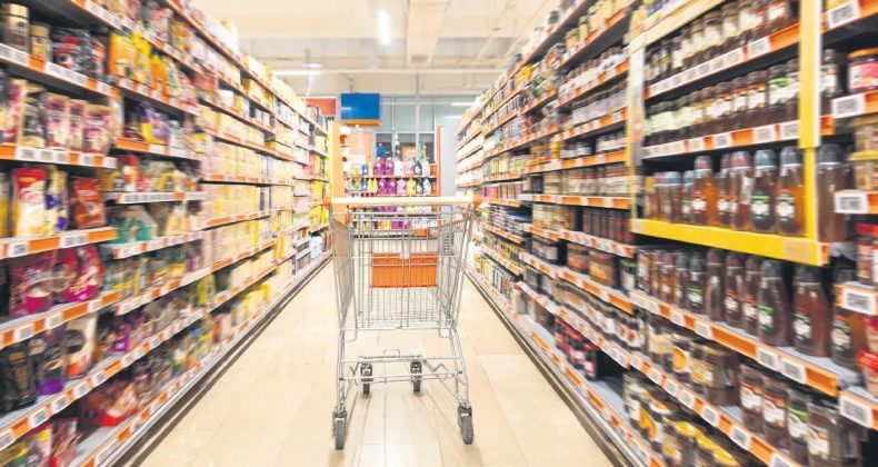 Marketler Sekt&ouml;r&uuml; İkiye B&ouml;l&uuml;nd&uuml;