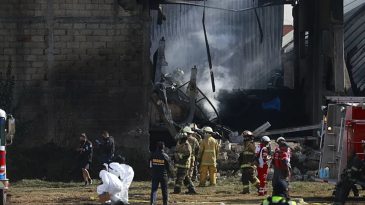 Meksika&rsquo;da K&uuml;&ccedil;&uuml;k U&ccedil;ak Kazası: 7 Kişi Hayatını Kaybetti
