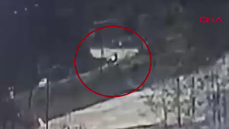 Mezar Yeri Bakmak İçin Yola Çıkan Dayı ile Yeğenin Öldüğü Kaza Kameralara Yansıdı