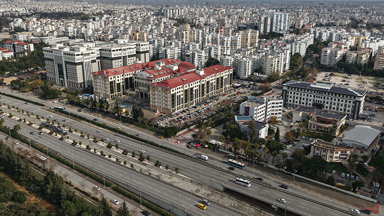 Milyarlarca Dolarlık Arazi Davasında HSK'ya Şikayet Başvurusu Yapıldı