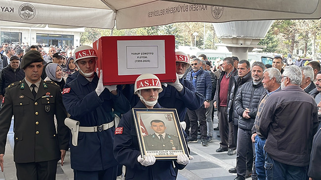 Motosiklet kazasında hayatını kaybetmişti! Üsteğmen Yusuf Çürüttü son yolculuğuna uğurlandı