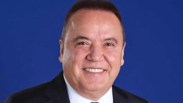 Muhittin B&ouml;cek Hastaneye G&ouml;t&uuml;r&uuml;ld&uuml;!