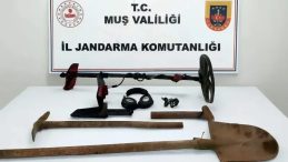 Muş'ta Ka&ccedil;ak Kazı Yapan &Uuml;&ccedil; Ş&uuml;pheli Tutuklandı
