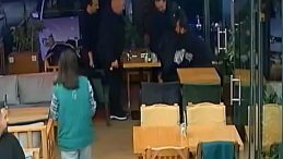 Nefes Borusuna &Ccedil;ay Ka&ccedil;tı, Arkadaşının Heimlich Manevrasıyla Kurtuldu