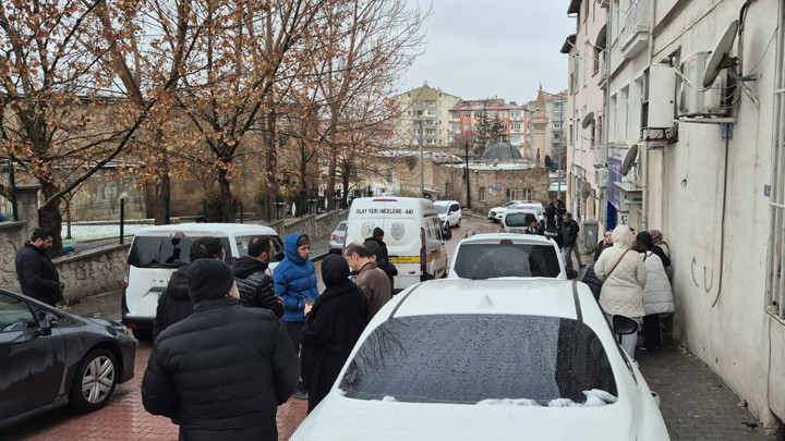Niğde'de Yakınlarından Haber Alamayan &Ccedil;iftin &Ouml;l&uuml;m&uuml;
