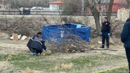 Niğde&rsquo;de Yarı Yanmış Erkek Cesedi Bulundu