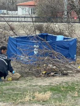 Niğde&rsquo;de Yarı Yanmış Erkek Cesedi Bulundu