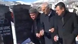 O G&ouml;r&uuml;nt&uuml;ler Yeniden G&uuml;ndeme Geldi: Kamer Gen&ccedil;'in Mezarı Başında Kadeh Tokuşturdular