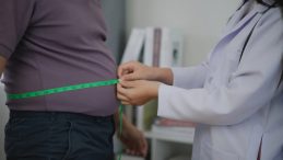 Obezite G&ouml;z Sağlığınızı Tehdit Ediyor! Uzmanlardan Endişe Verici Uyarı: G&ouml;rme Kayıplarına Neden Olabilir