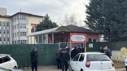 Okul Bah&ccedil;esindeki Rehine Krizinde Baba Serbest Bırakıldı, Şantajcı Tutuklandı!