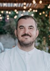 Osman Sezener kimdir, ka&ccedil; yaşında ve nereli? MasterChef konuğu Şef Osman Sezener'in hayatı ve kariyeri