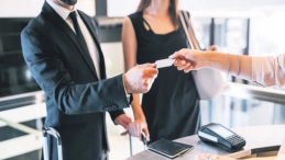 Otellerde Kimlik Fotokopisi Uygulamasına Son Verildi