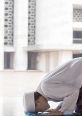 &Ouml;ĞLE NAMAZI KILINIŞI || &Ouml;ğle Namazı Nasıl Kılınır, Farzı ve S&uuml;nneti Ka&ccedil; Rekat? – Adım Adım Anlatımı