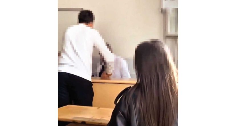 &Ouml;ğretmene Saygısızlık Cezasız Kalmadı