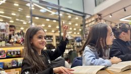 &Ouml;ğretmenler "Kitap Tahlili" ile &Ouml;ğrencilere Okuma Alışkanlığı Kazandırıyor