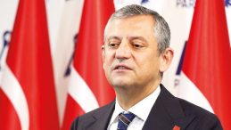 &Ouml;zg&uuml;r &Ouml;zel: Herkes Kendi Kararını Savunsun