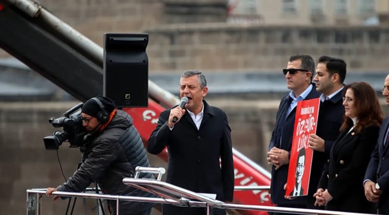 Özgür Özel'in Kayseri Çıkışına AK Partili Böhürler'den Sert Yanıt!